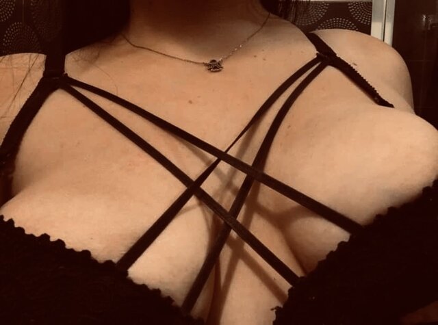 2D0A09B5-8365-4F10-9759-C7273BE8EDE1.jpeg - LadyKatt