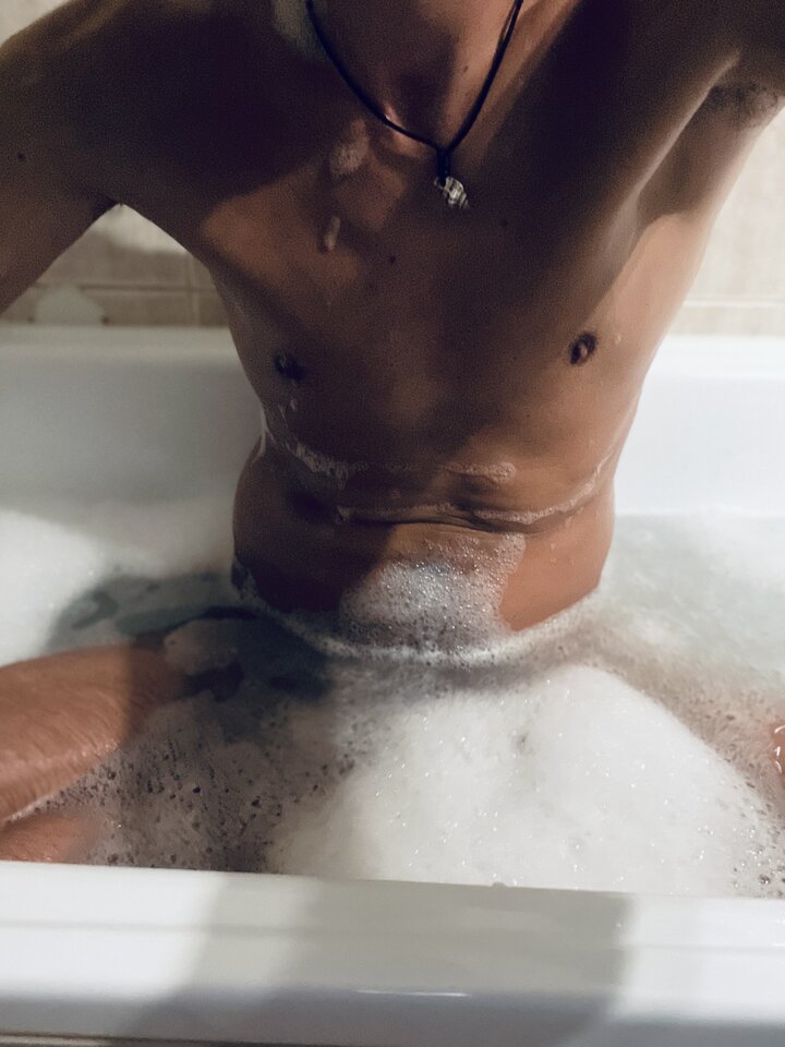 F727631A-CEE6-4368-A8CF-6CAB3549A800.jpeg - feetfreak