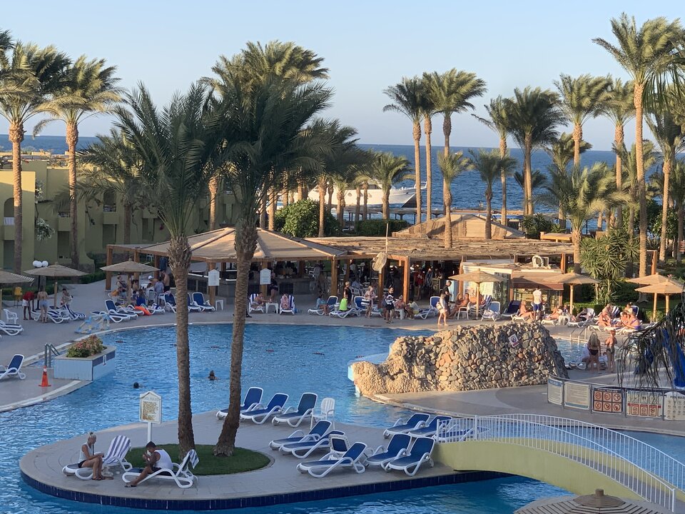 84BE0672-AE55-4DC7-9D50-3AC9E8840775.jpeg - nrw670n