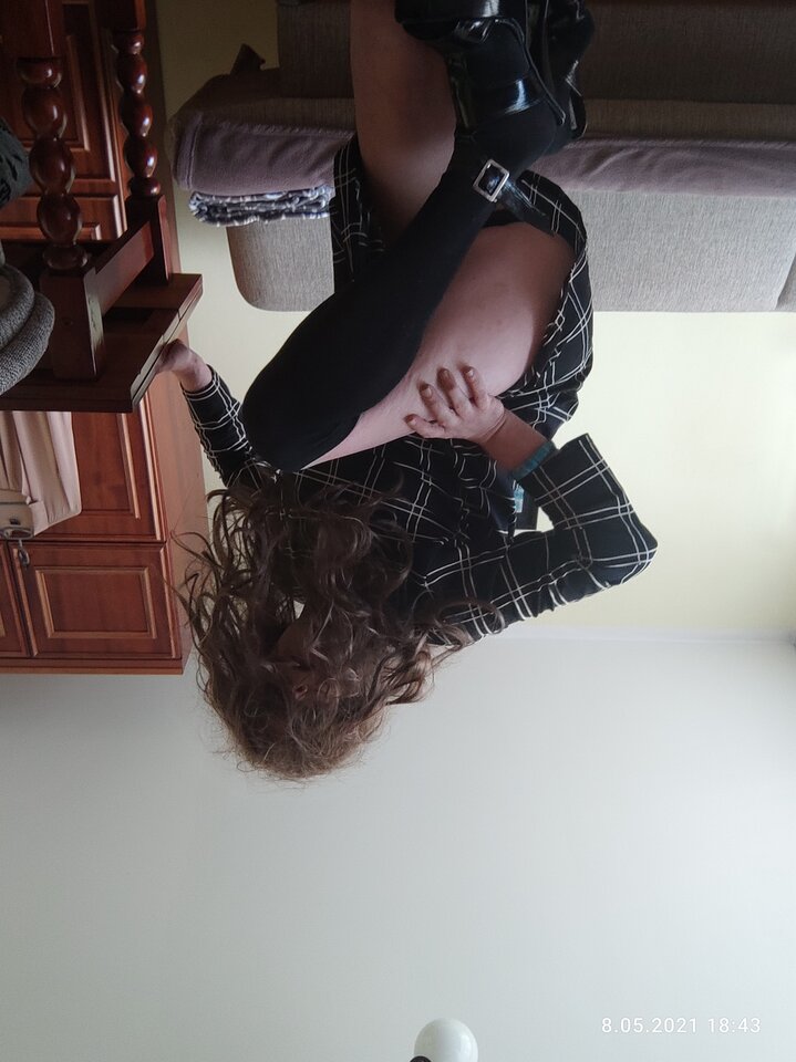 IMG_20210508_184230_TIMEBURST9.jpg - juliadada