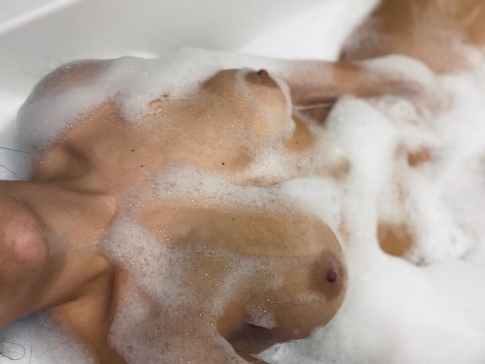 5C2726B7-A60F-43CC-9314-8580BDBBBA14.jpeg - HotMarriage