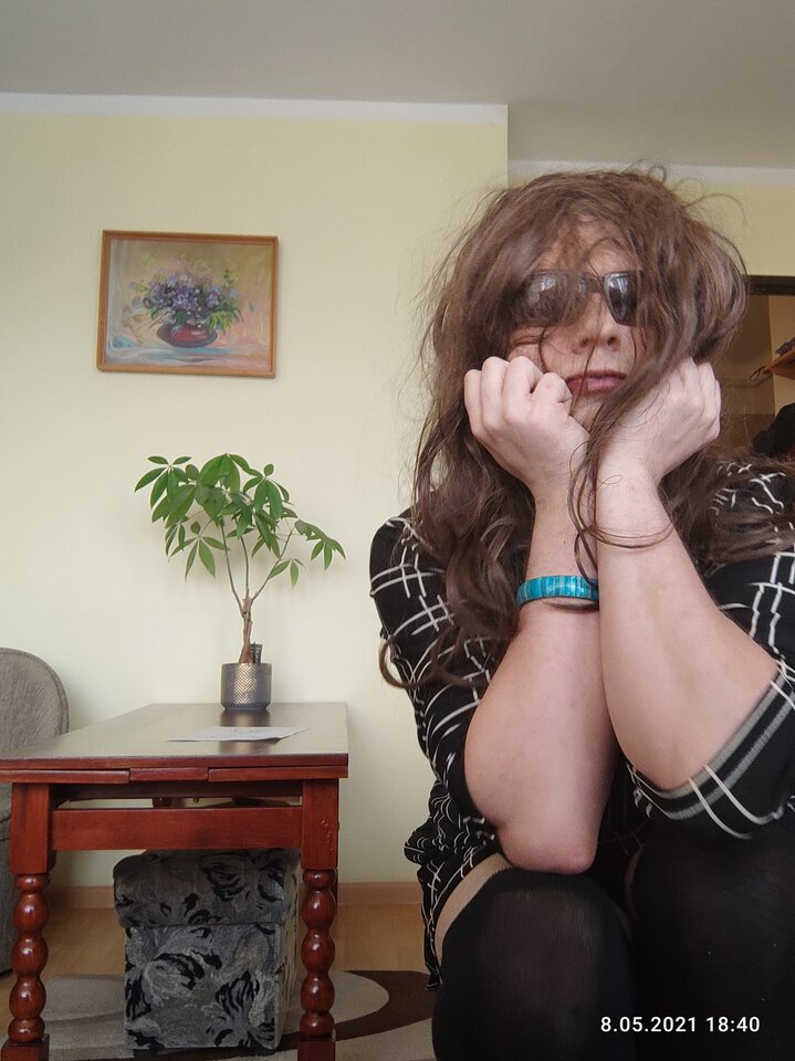 IMG_20210508_183924_TIMEBURST16.jpg - juliadada