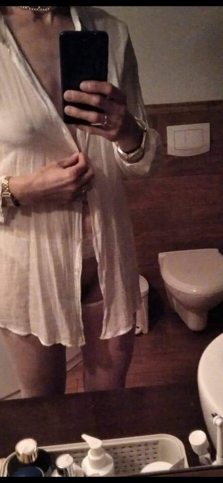 Screenshot_2021-11-09-16-07-34-236_com.google.android.apps.photo - Czarny19742611