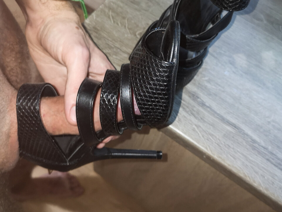 PSX_20211115_124001.jpg - Feetloverpit