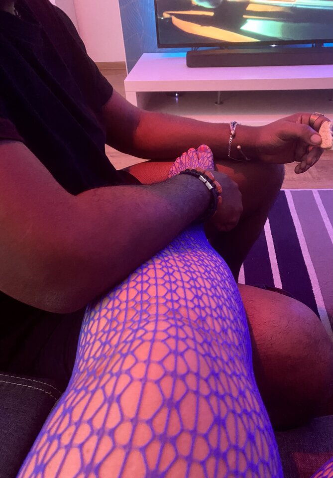 B372DE77-7D21-4973-BD54-C40008CF60EF.jpeg - Music100