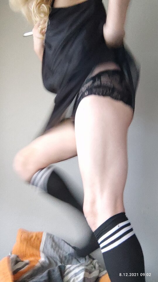 IMG_20211208_090007_TIMEBURST24.jpg - juliadada