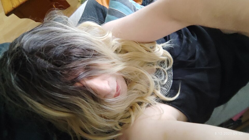 IMG_20211208_090259_TIMEBURST1.jpg - juliadada