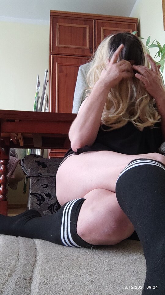 IMG_20211208_092219_TIMEBURST21.jpg - juliadada