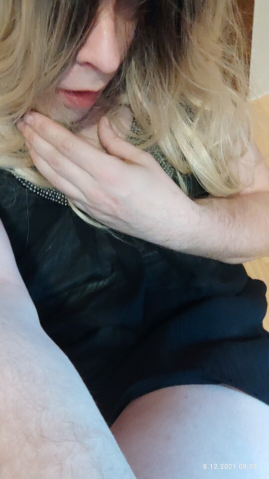 IMG_20211208_092610_TIMEBURST25.jpg - juliadada