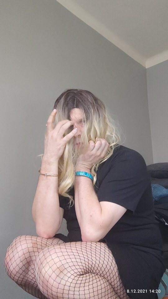 IMG_20211208_141829_TIMEBURST18.jpg - juliadada