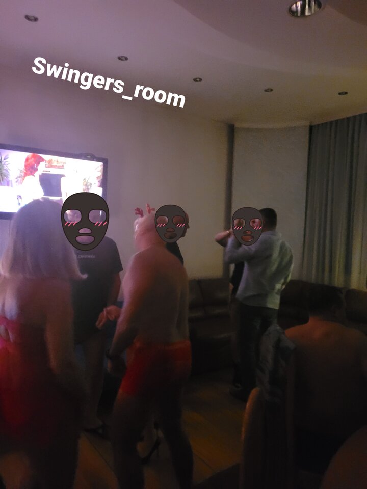 20211211_235912.jpg - Swingers_room