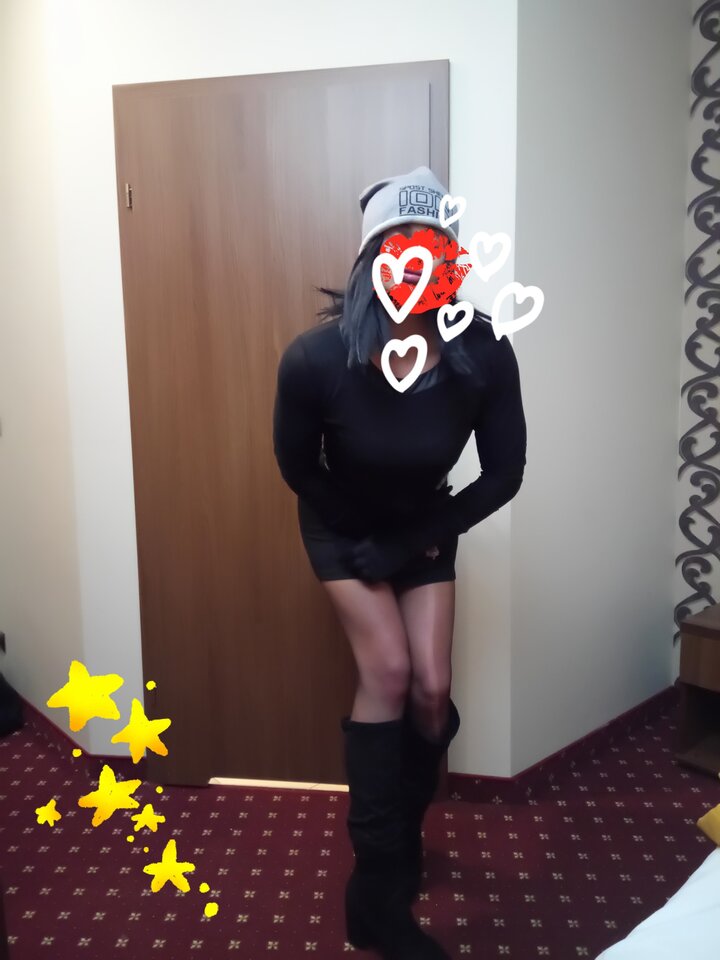 selfiecamera_2021-08-08-10-06-01-997.jpg - liketr