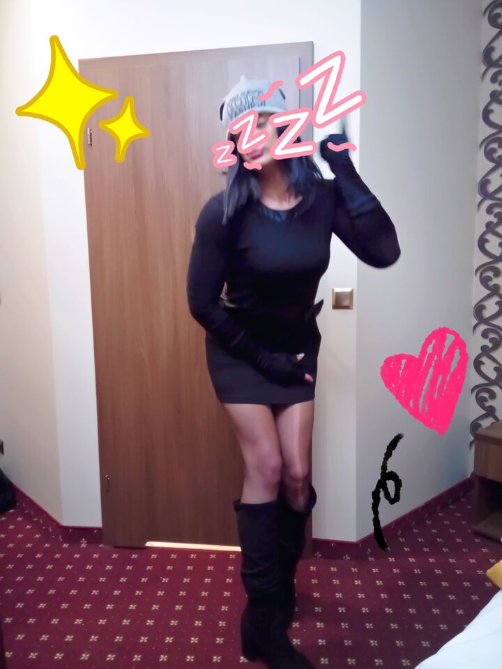 selfiecamera_2021-08-08-18-50-03-985.jpg - liketr