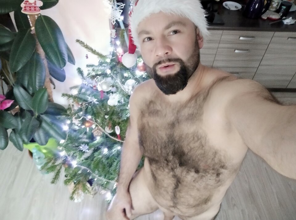 Nagi Mikołaj z pełnym workiem! - wlochaty85dojrzalej