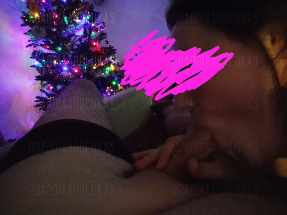 Spontaniczny prezent... 🎄🎁 - RoandiaAndLukas