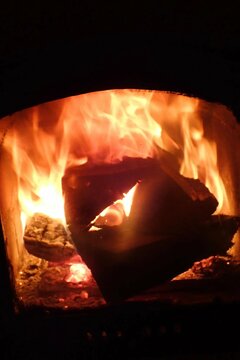 Ktoś chętny na Sylwestra przy kominku? :)