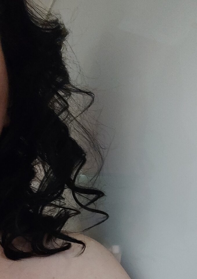 Dlaczego one 3 piszczały,ściskały kolana,obgryzały paznokcie - Puch_chatka