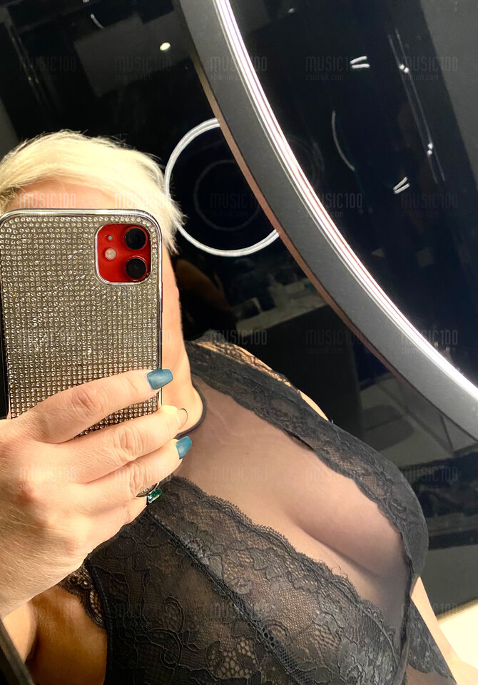 9240C7DC-68E0-4F91-A36D-36015CD685EC.jpeg - Music100