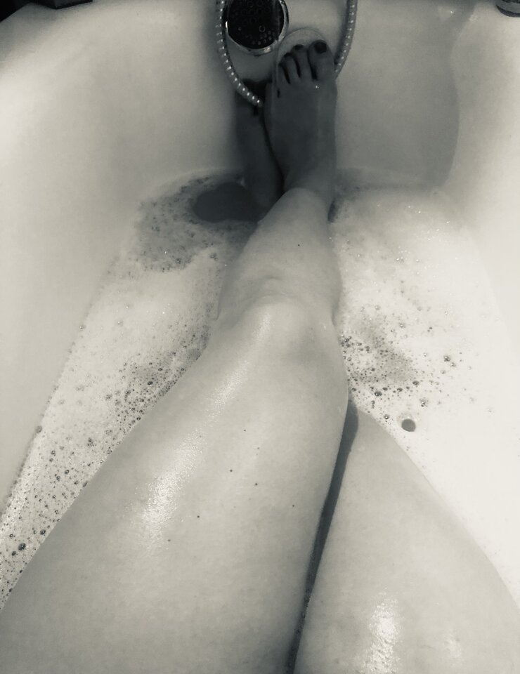 60B42D4B-1595-4A19-817C-0BF62A8C112B.jpeg - Brunetka1977