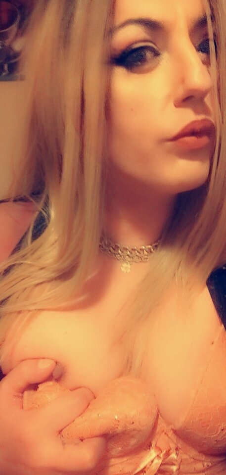 Snapchat-1482750499.jpg - KarolinaShemale29