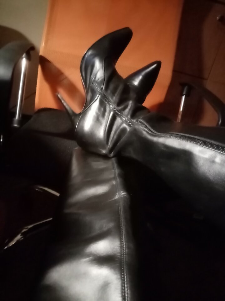 IMG_20220122_070916.jpg - Gloves54