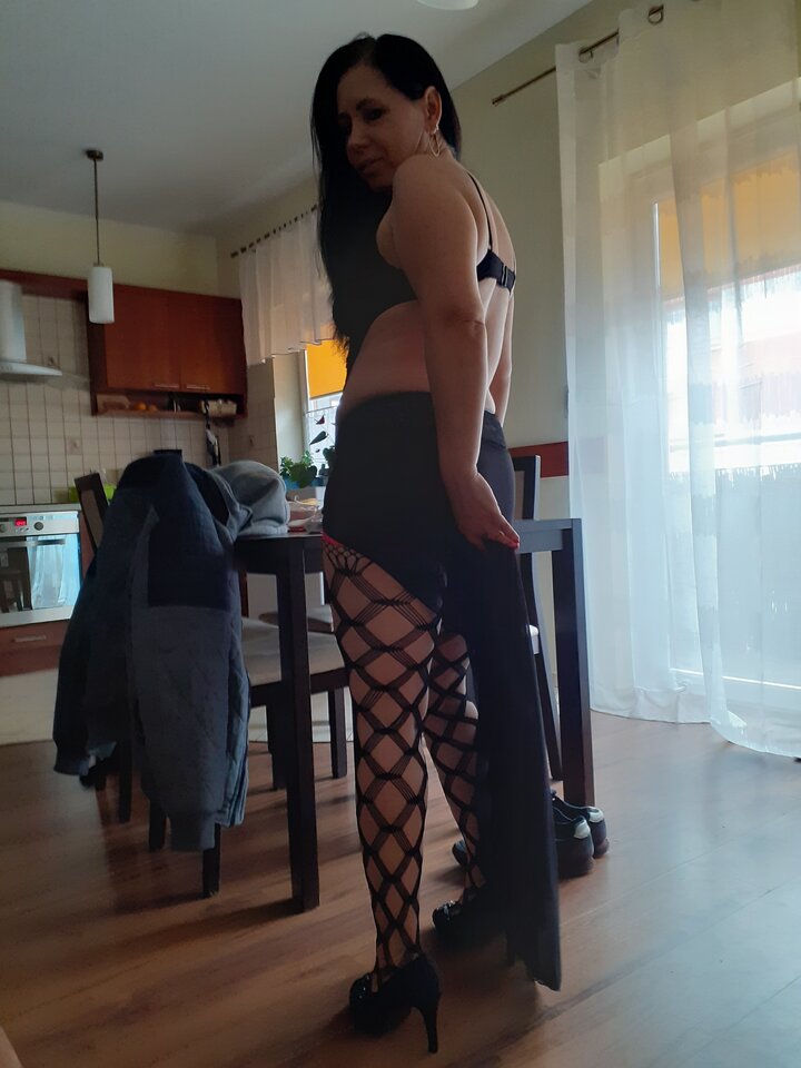 Nowy strój żony  - Milapara1234