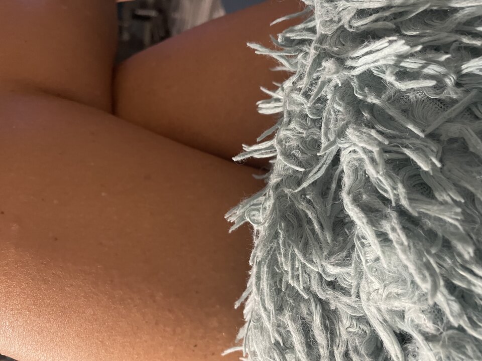 2A89BCC6-FFE0-4FF3-BD8E-021CE38AE663.jpeg - Solgirl