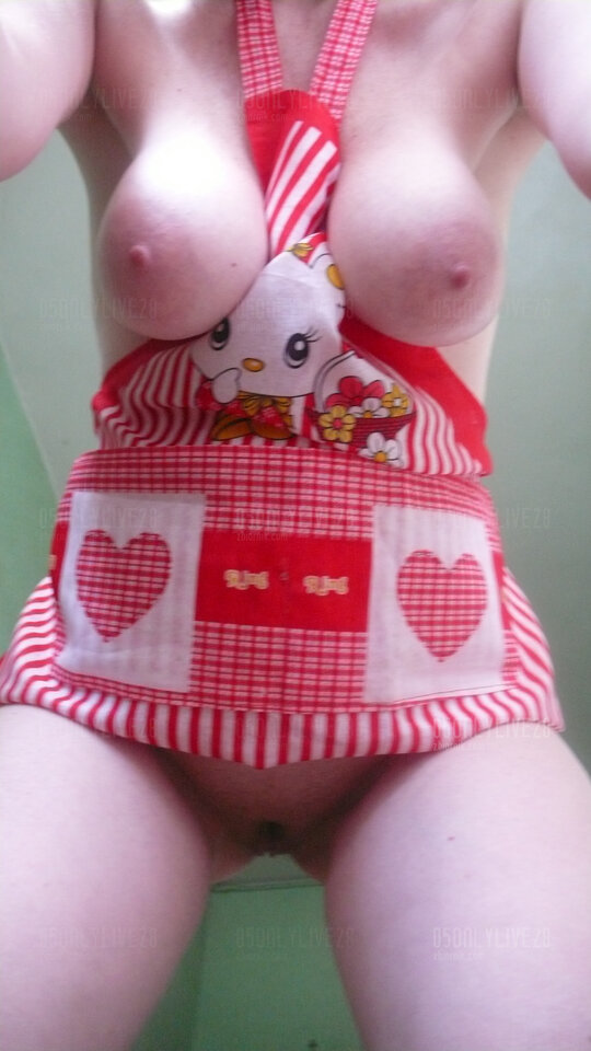 008.JPG - 05oNlYlivE28