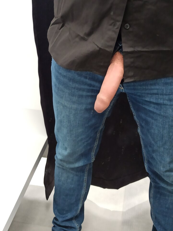 W przymierzalni - zaje_fajny