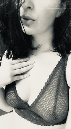 Wysyłając jemu buziaka 😏