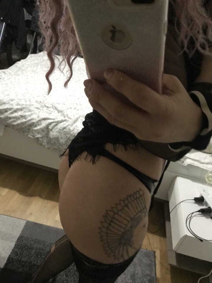 5A930DF5-62E5-47E3-8F92-B5961F500C43.jpeg - YourBlackAngel