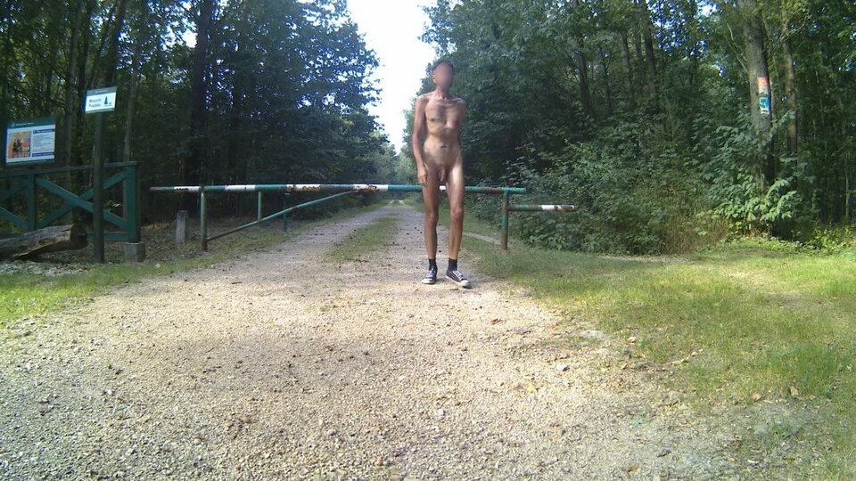 Wieszowa parking 2 20230922_154943A.mp4_snapshot_00.29_[2023.12. - Krzysztof_cfnm
