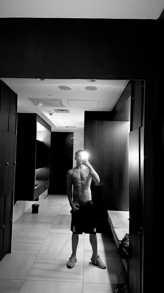 F186B2E8-87E3-49BA-9431-AC4E5202C51F.JPG - whiteyxpp