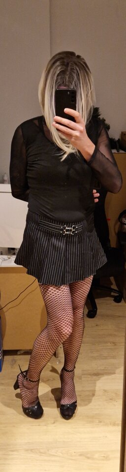 1000011987.jpg - Longlegs40