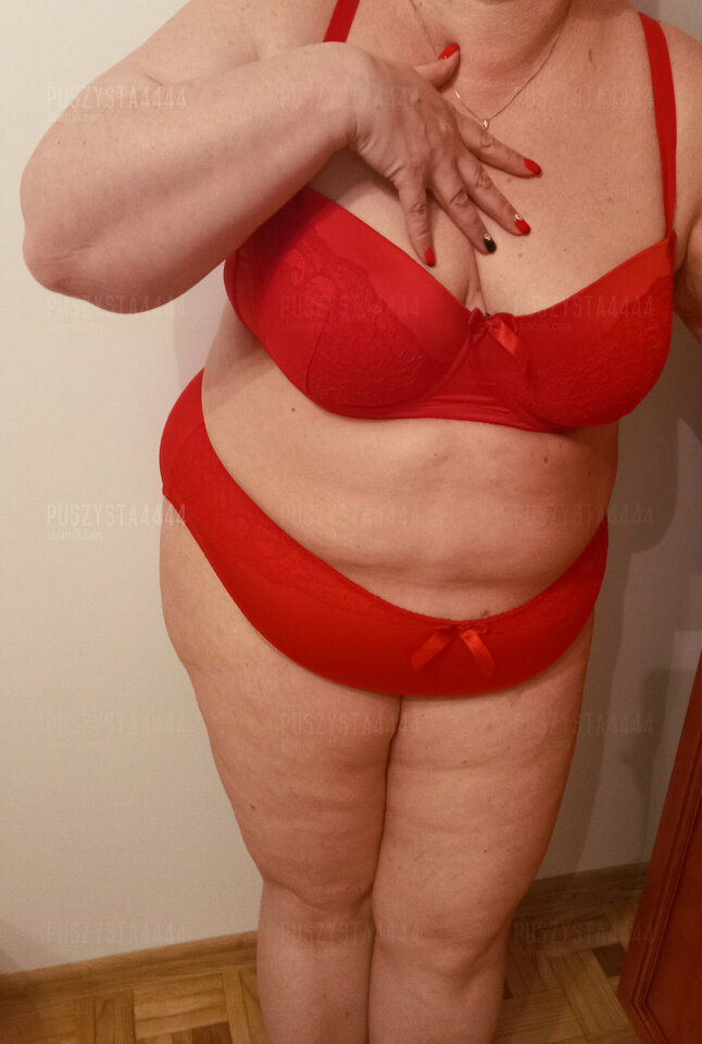 Czerwona bielizna - Puszysta4444
