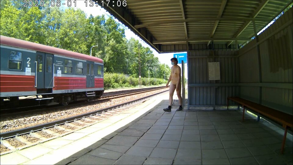 Bytom Polnoc.mp4_snapshot_00.20_[2020.06.02_14.32.19].jpg - Krzysztof_cfnm
