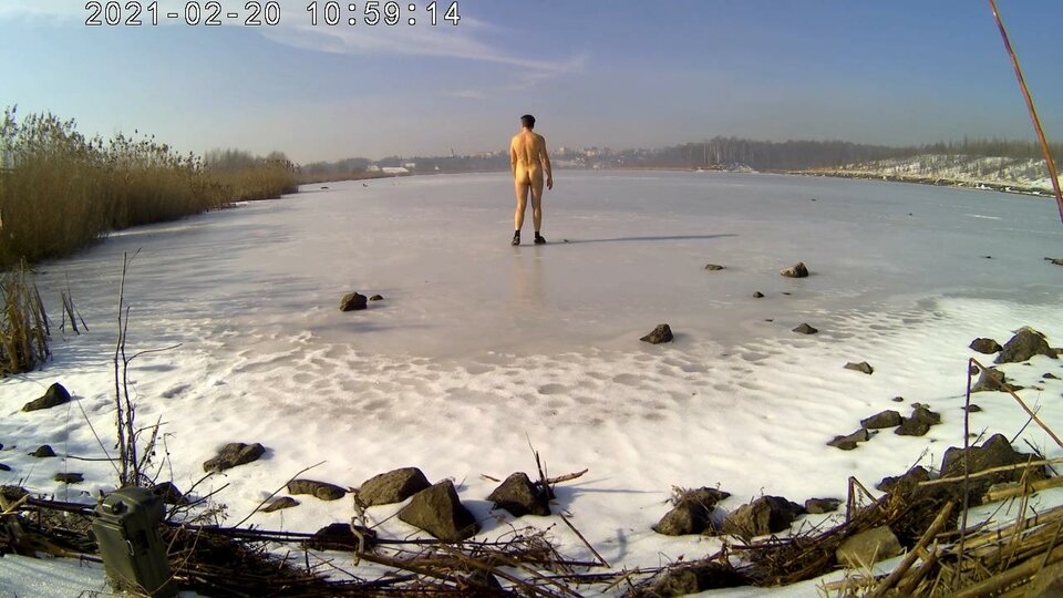 20210220_105844A.mp4_snapshot_00.29_[2021.02.20_11.35.14].jpg - Krzysztof_cfnm