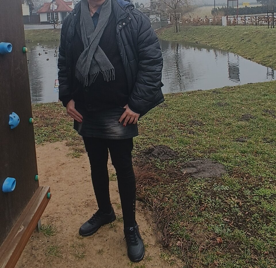 Na spacerze w legginsach i w mini..... 😍👄😎 - Gregorja