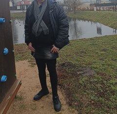 Na spacerze w legginsach i w mini..... 😍👄😎