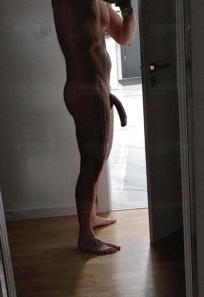 Z ukrycia.. - HandsomeRob