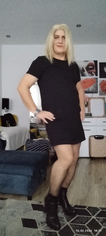 IMG_20240214_163110_TIMEBURST5.jpg - Daria54