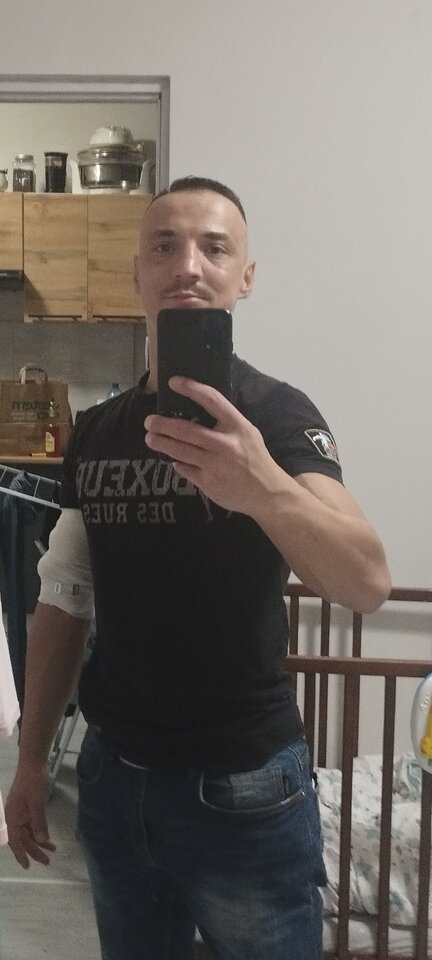 Screenshot_2024-02-17-20-28-53-346_com.miui.gallery.jpg - On92w