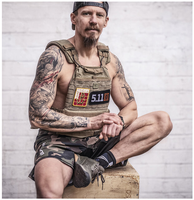 57m.jpg - metalcfcouple