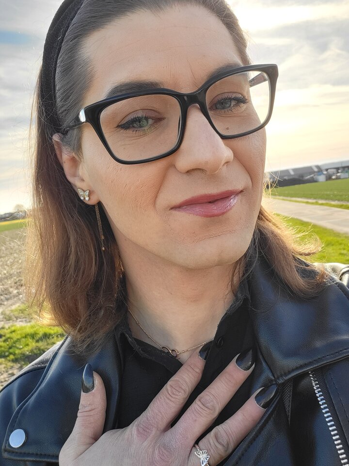 1000018802.jpg - j0aNa89