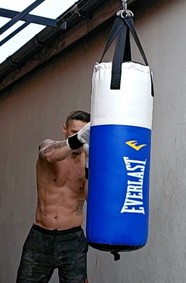 Screenshot_20240306_110303_Gallery.jpg - metalcfcouple