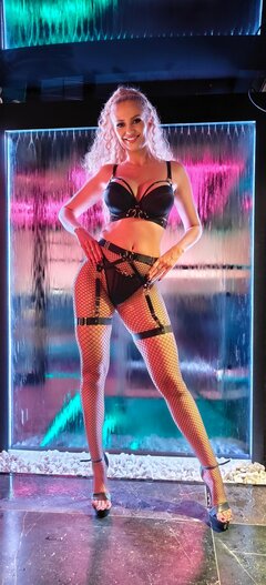 Moja stylówka do Playroom'u przodem