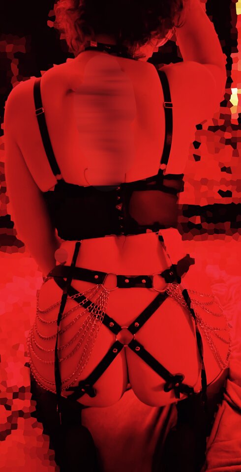 Blur-12112025-01.jpeg - 4realonly