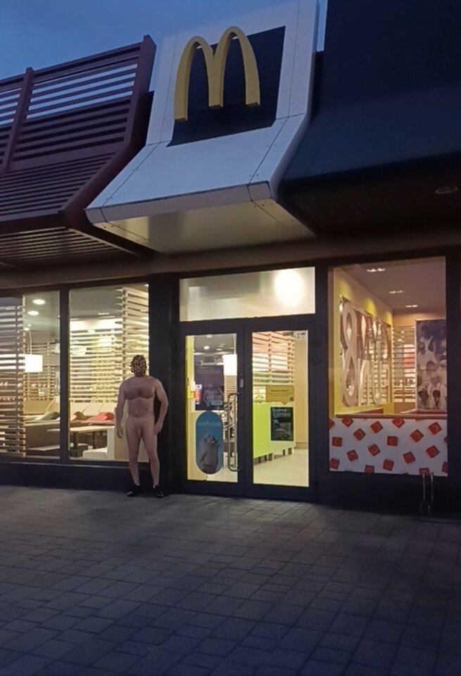 MC_2.jpg - PublicPlaces