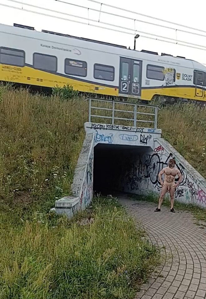 ch_1.jpg - PublicPlaces