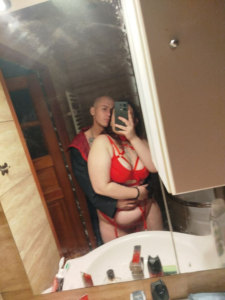 1000001781.jpg - HotBiSexParka